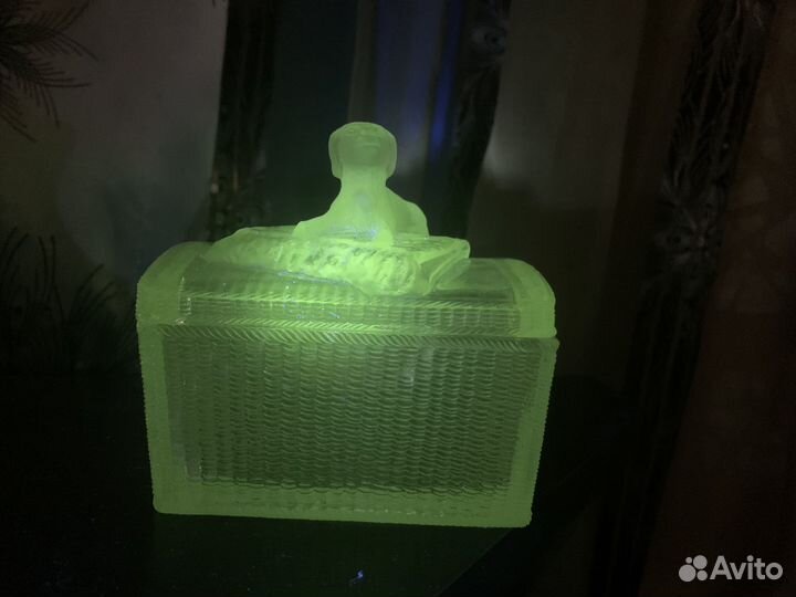 Шкатулка собака Vallerysthа 1860 / стекло 11,5 с