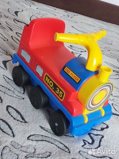 Машинка каталка толокар с ручкой