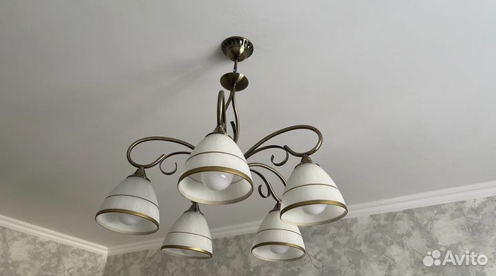 Люстра потолочная