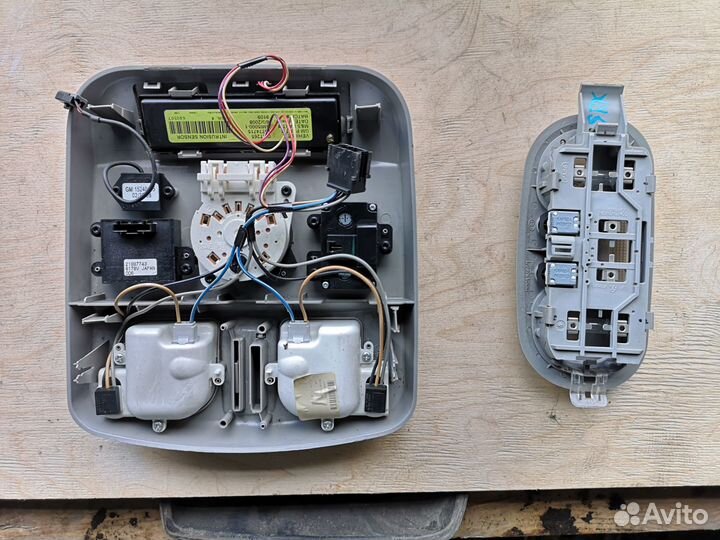 Плафон салонный для Cadillac SRX 2003-2009