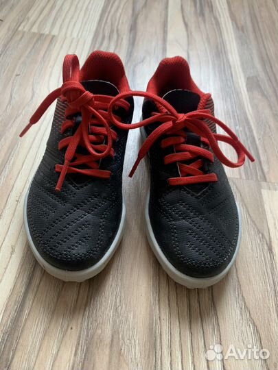 Детские футбольные бутсы 26р