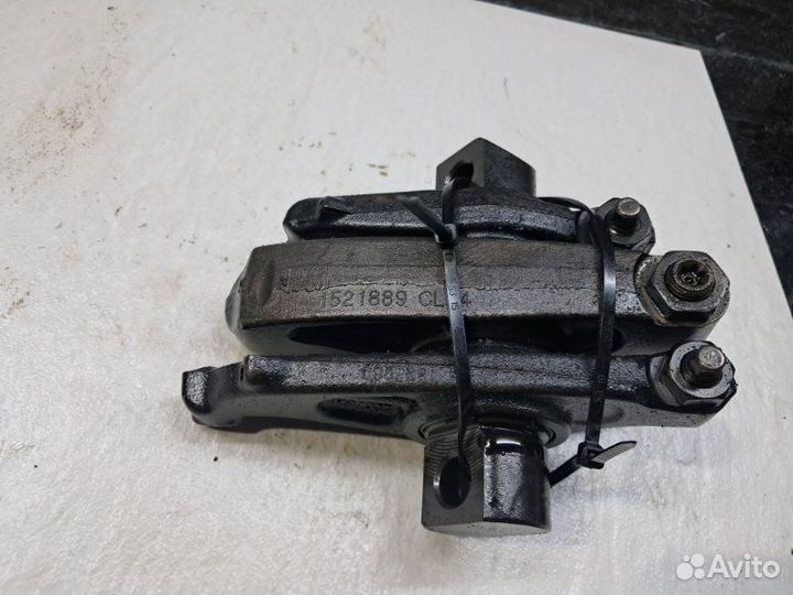 Вал рокеров задний левый Scania 5 поколение