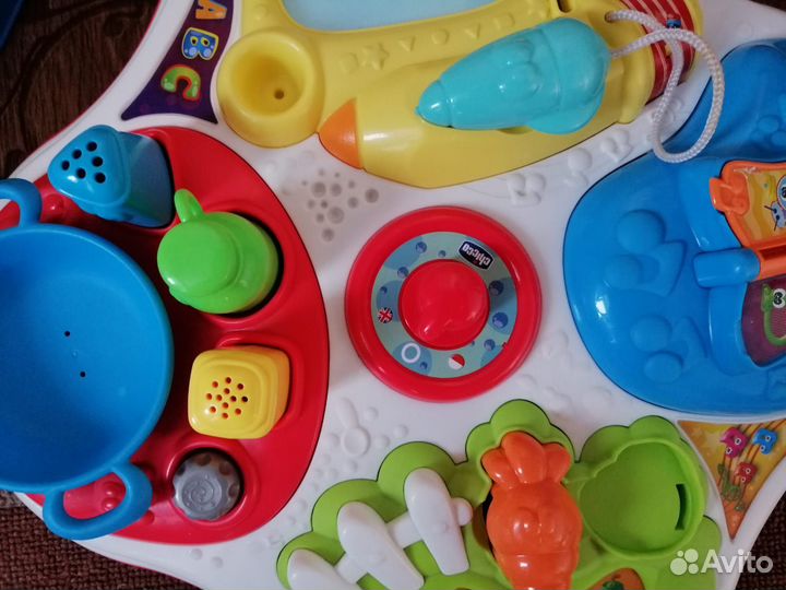 Развивающий столик chicco