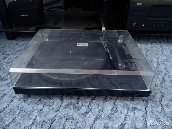 Проигрыватель винила pro ject