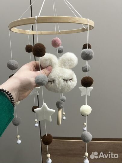 Мобиль на кроватку из фетра