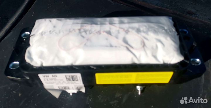 Airbag пассажира Volkswagen Tiguan 2016