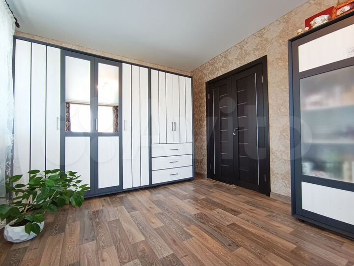 Комната 28 м² в 4-к., 9/9 эт.