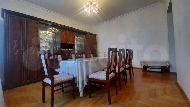 Дом 290 м² на участке 6,5 сот.