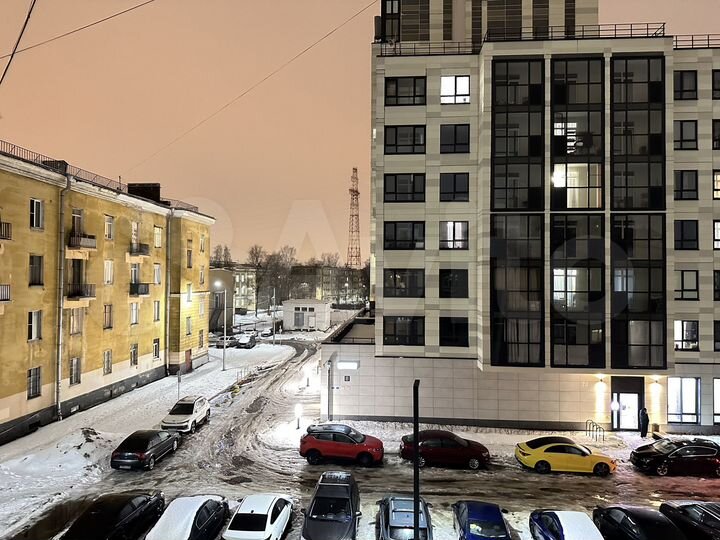 2-к. квартира, 50 м², 3/3 эт.