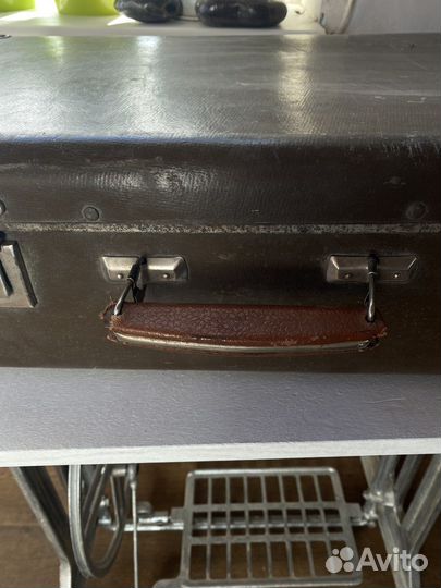 Чемодан старинный