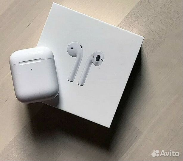 Беспроводные наушники Apple AirPods 2, новые