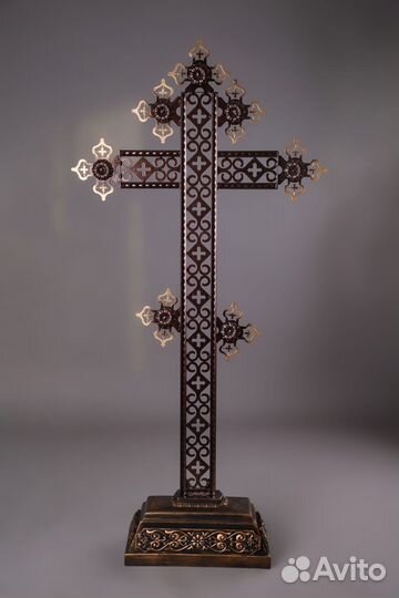 Крест могильный