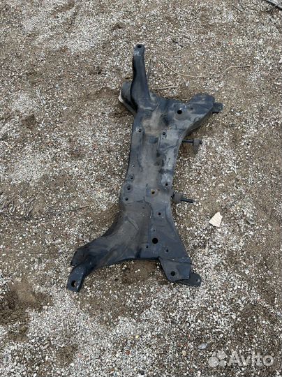 Передний подрамник на mitsubishi lancer 9