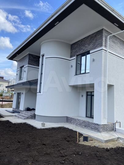 Коттедж 354,9 м² на участке 8,6 сот.