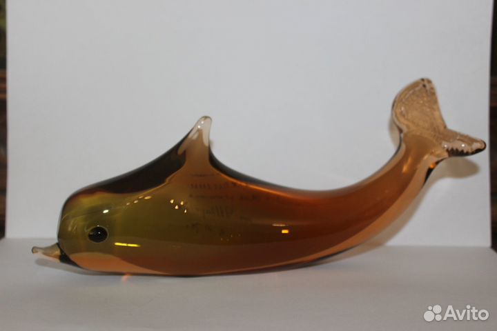 Статуэтка дельфин