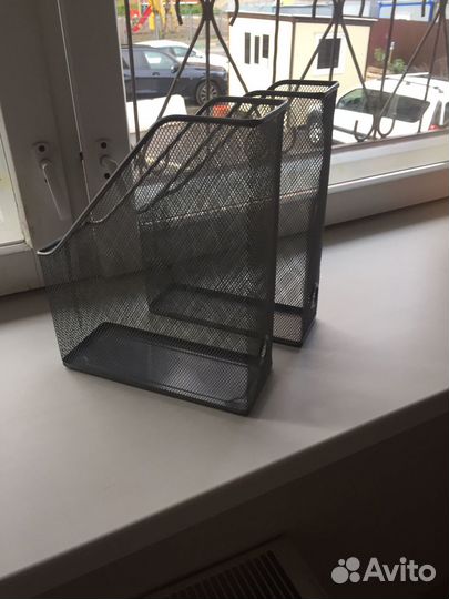 Вертикальный металлический лоток для бумаг