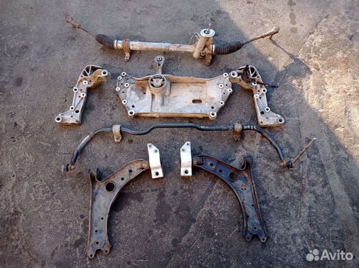 1K0407151AA рычаг нижний левый Caddy 3