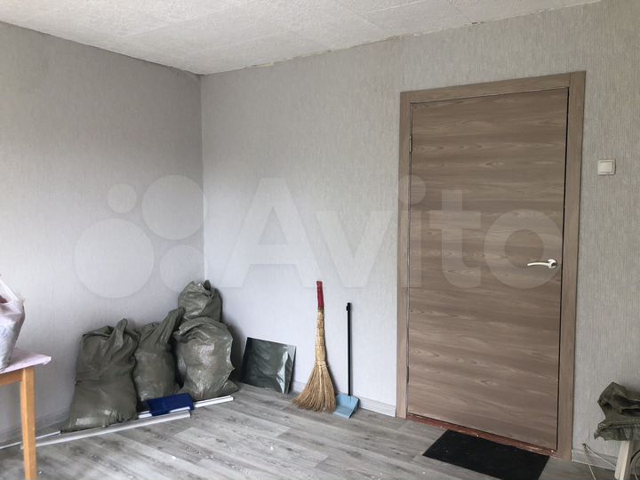 Комната 14 м² в 9-к., 3/5 эт.