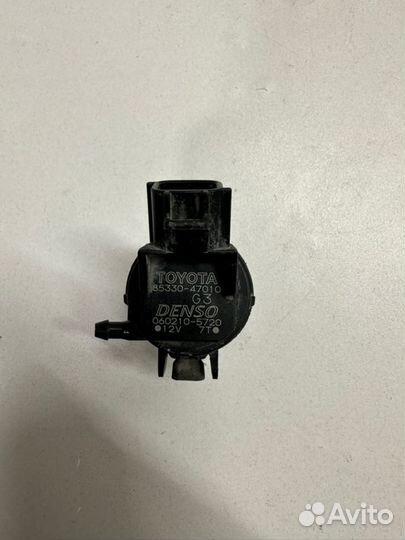 Моторчик омывателя лобового передний Toyota Camry