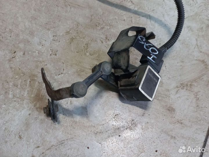 Датчик положения кузова задний Volvo S60 1 покол