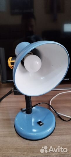Лампа настольная