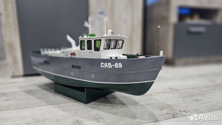 Катер буксировщик