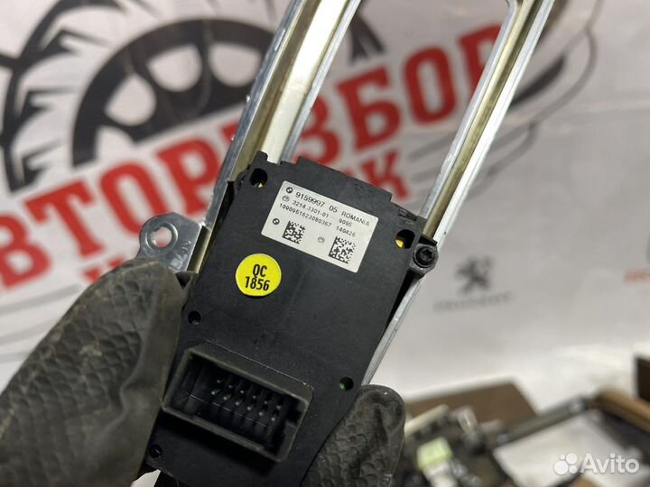 Кнопка ручника бмв ф01 ф02