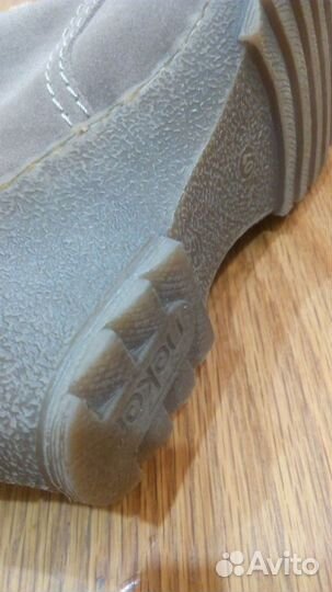 Продам новые ботинки Рикер