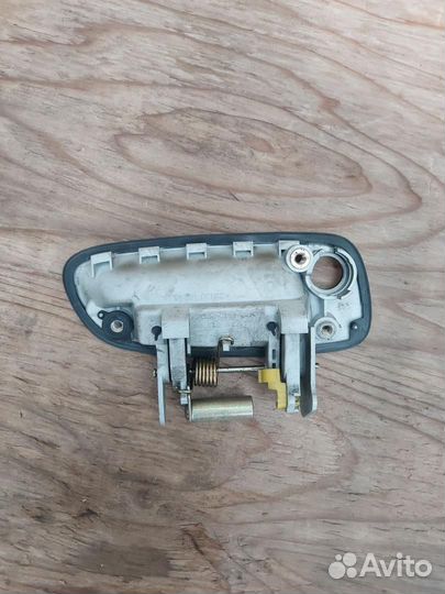 Ручка наружная двери передней левой Toyota Prius