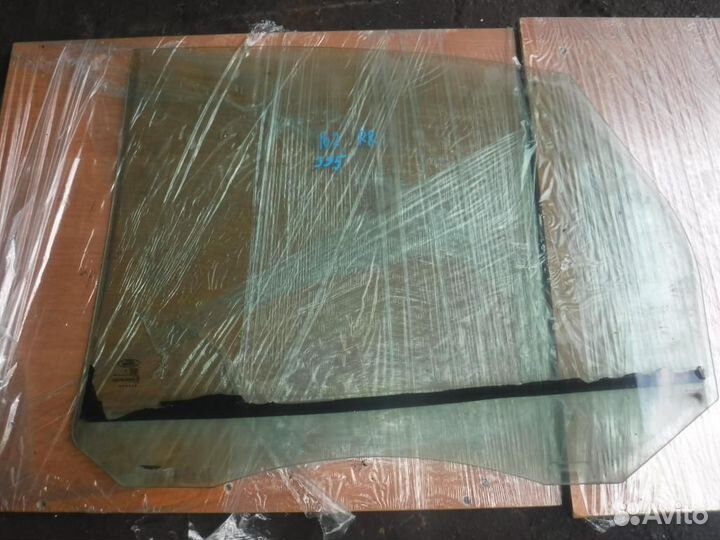 Стекло двери задней правой Focus 2 дорест