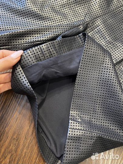 Шорты женские Hugo Boss