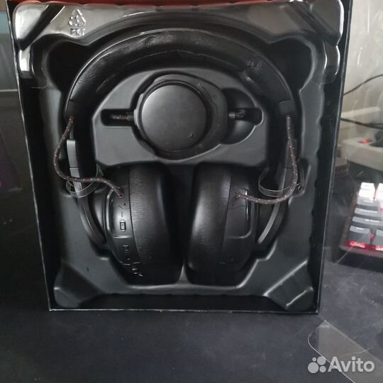 Jbl quantum one, игровые наушники с микрофоном