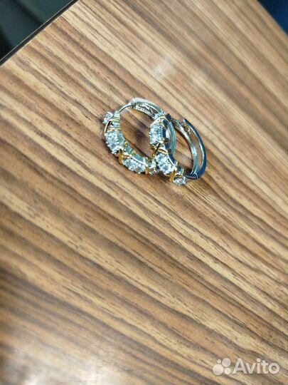 Серьги с цирконом из медицинского сплава