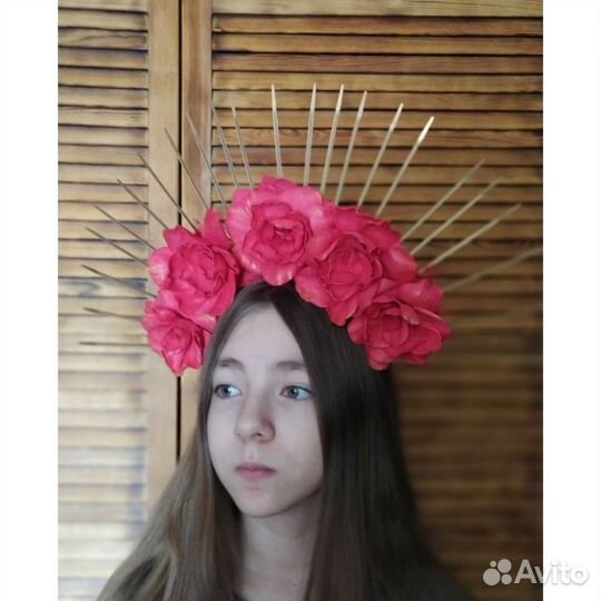 Ободок с лучами и розами