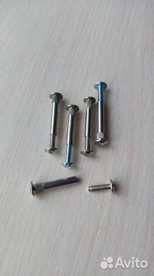 Стяжка мебельная межсекционная 100 шт. d5 м4