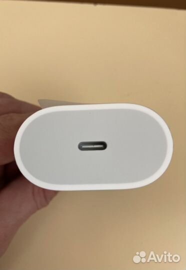 Сетевое зарядное устройство Apple 20W USB-C