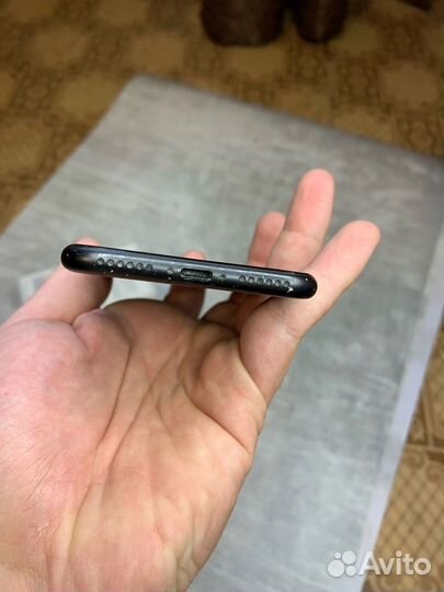 iPhone 7, 32 ГБ