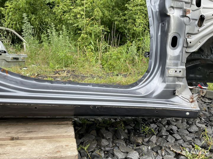 Порог кузова правый Mitsubishi Lancer X 10