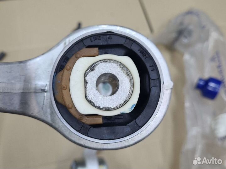 Рычаг передний нижний Audi Allroad A6 C5