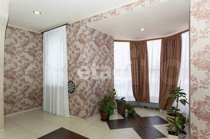 Коттедж 336,4 м² на участке 12 сот.