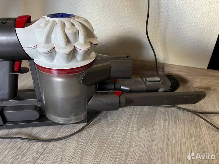 Пылесос dyson v7