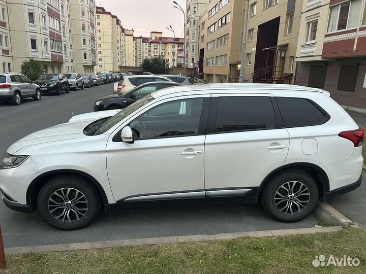 Mitsubishi Outlander 2.0 CVT, 2015, 157 576 км