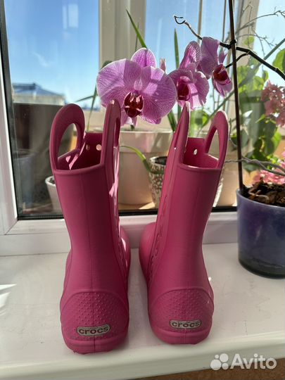 Резиновые сапоги для девочки crocs