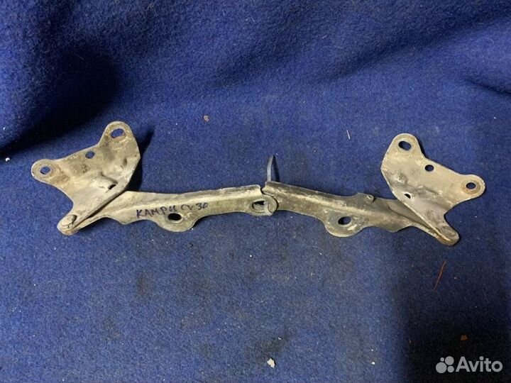 Петля капота Toyota Camry SV30 3CT 1994
