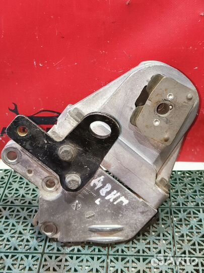 Кронштейн двс Левый с опорой Volvo S80 I 2.4