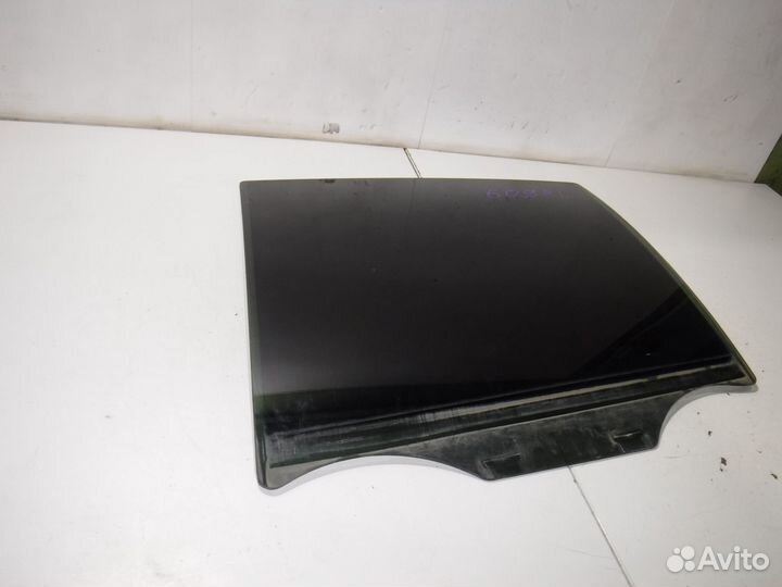 Стекло двери задней левой Cadillac SRX