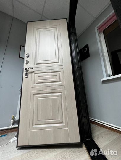 Входная дверь с бесплатной установкой