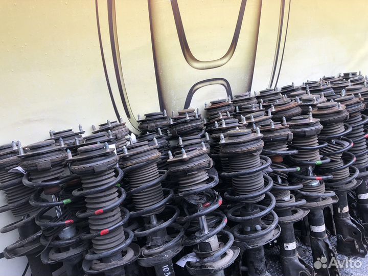 Стойки передние Honda Civic 4D FD 2006-2011