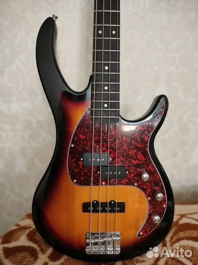 Басгитара peavey Milestone VBS