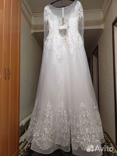 Свадебное платье